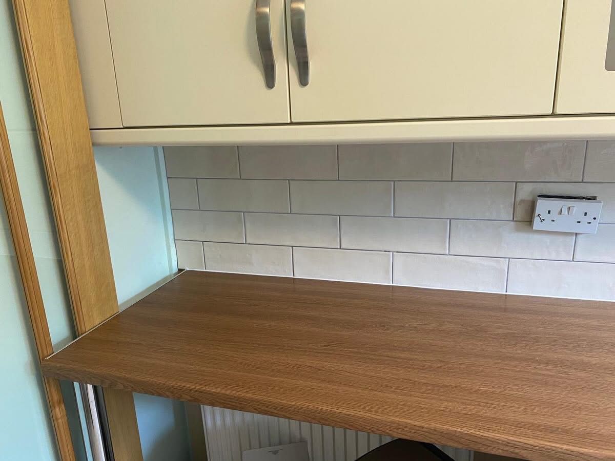 Worktop before vinyl wrap